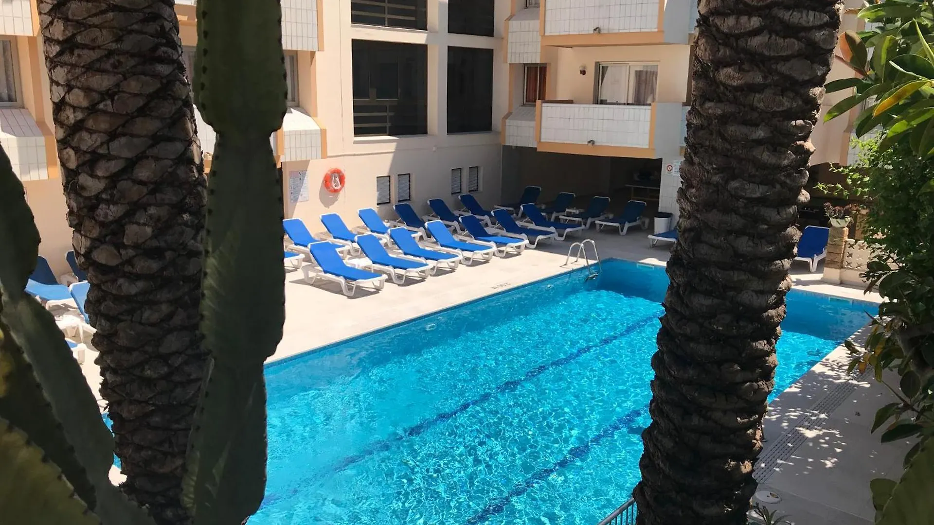 Lägenhetshotell Apartamentos Jovial San Antonio